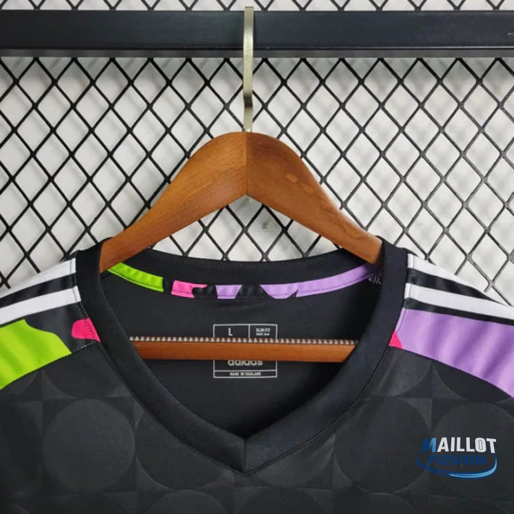 Maillot Real Madrid 2024 Édition « Love Unites »