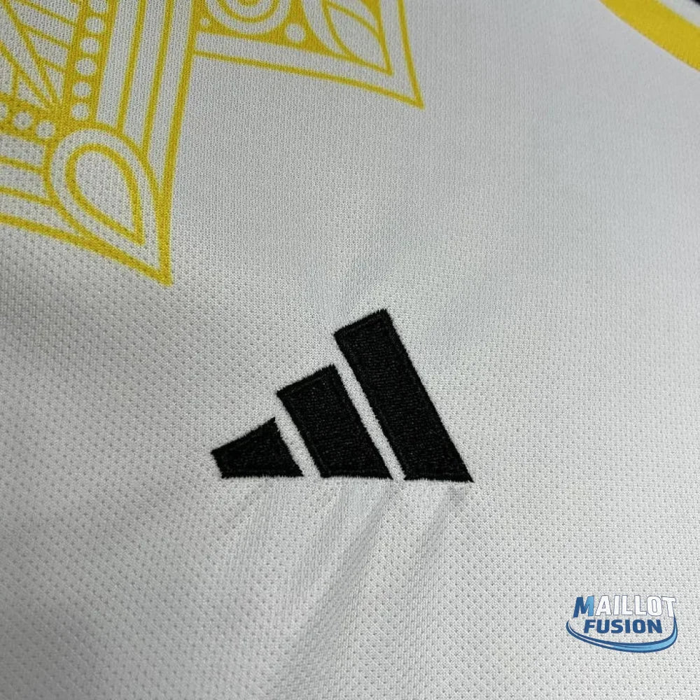 Maillot Real Madrid foot concept 2024 2025