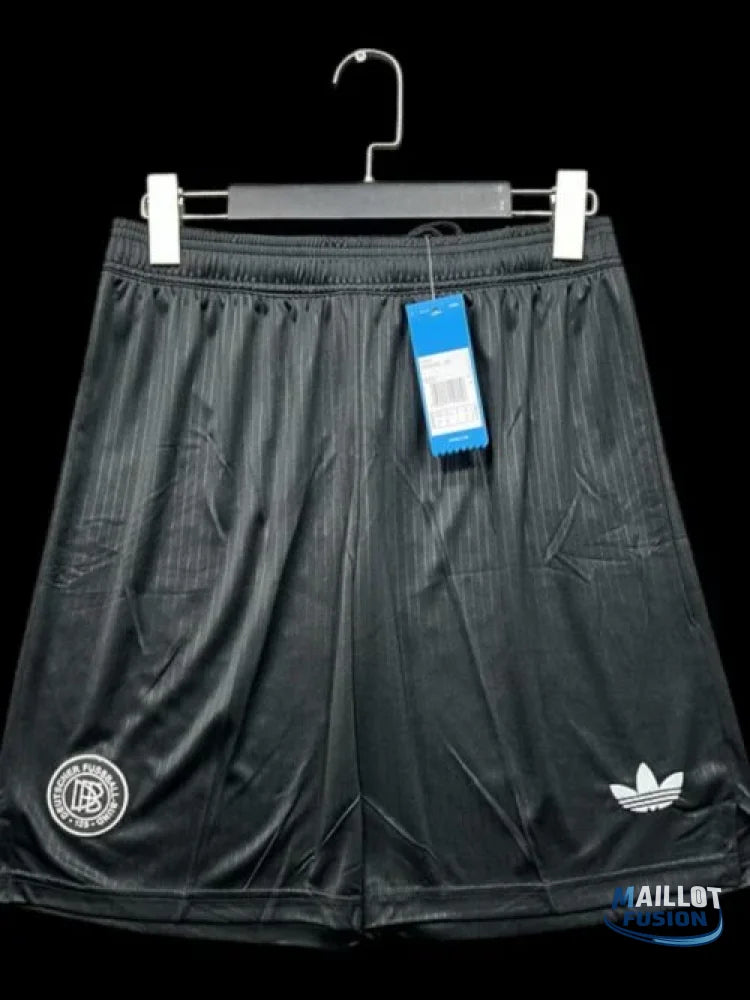 Short Allemagne 2025-26