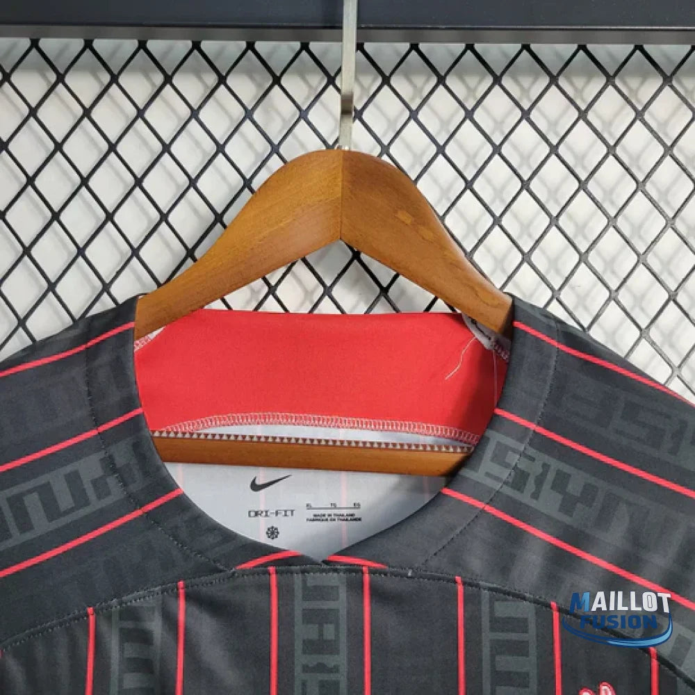 Liverpool maillot Lebron James 2023