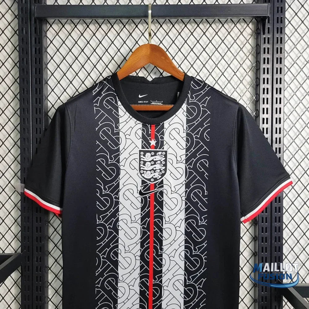 Maillot Angleterre foot concept 2024 2025 Burbery