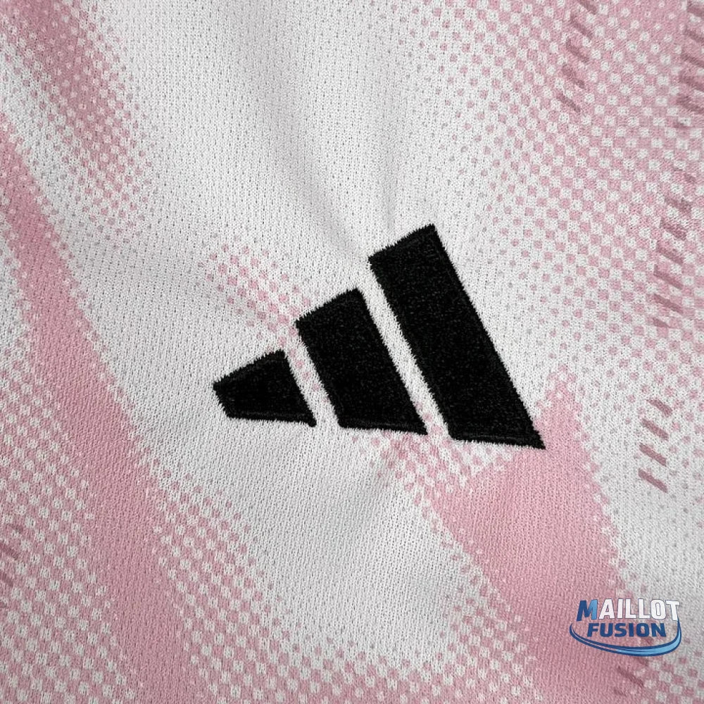 Maillot Réal Madrid concept 2025
