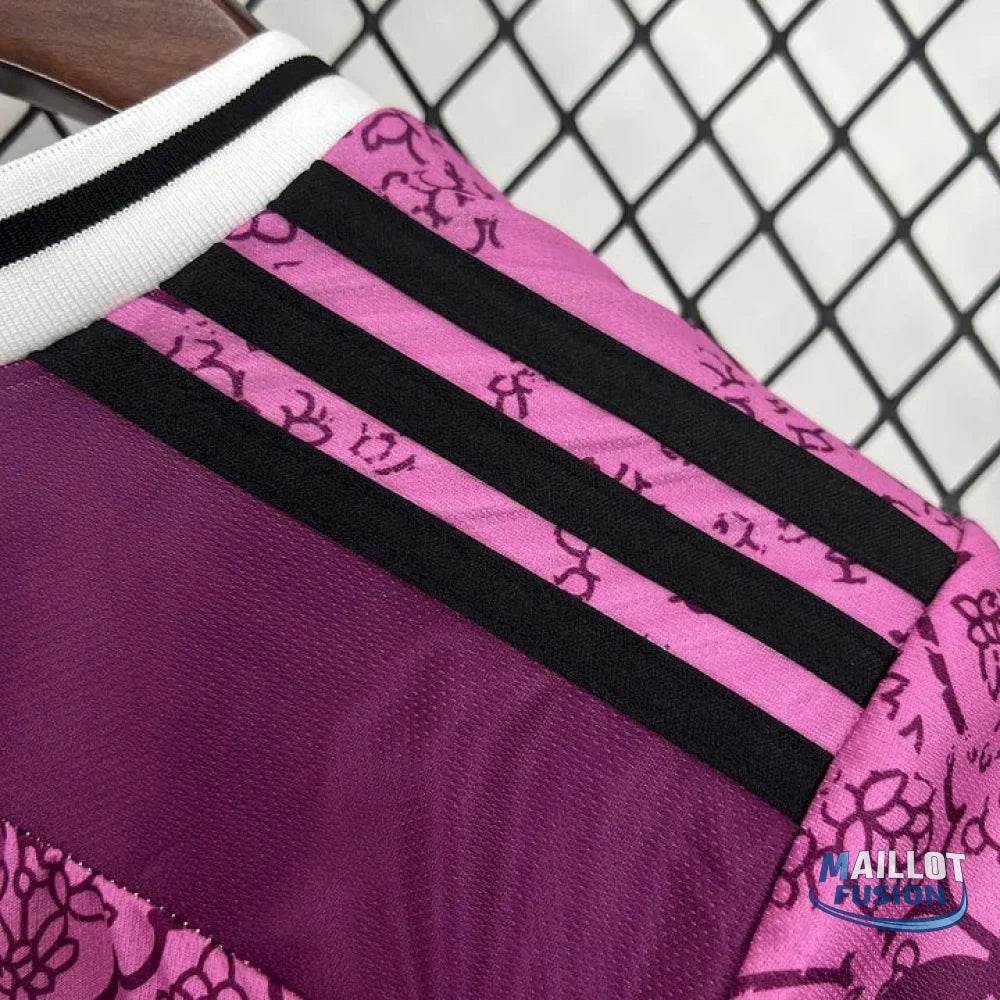 Maillot Real Madrid foot concept rose 2024 2025