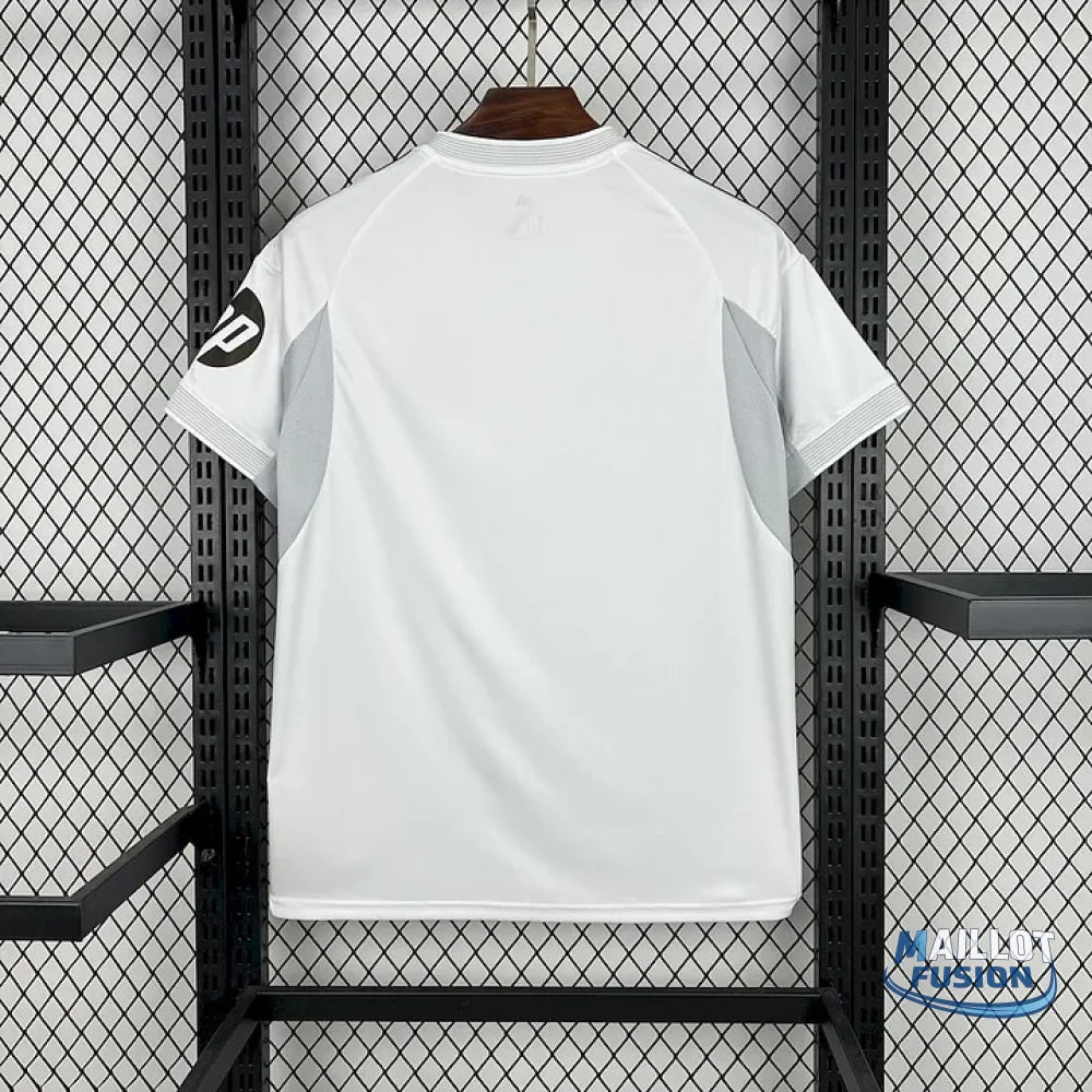 Maillot Real Madrid foot domicile 2025 2026
